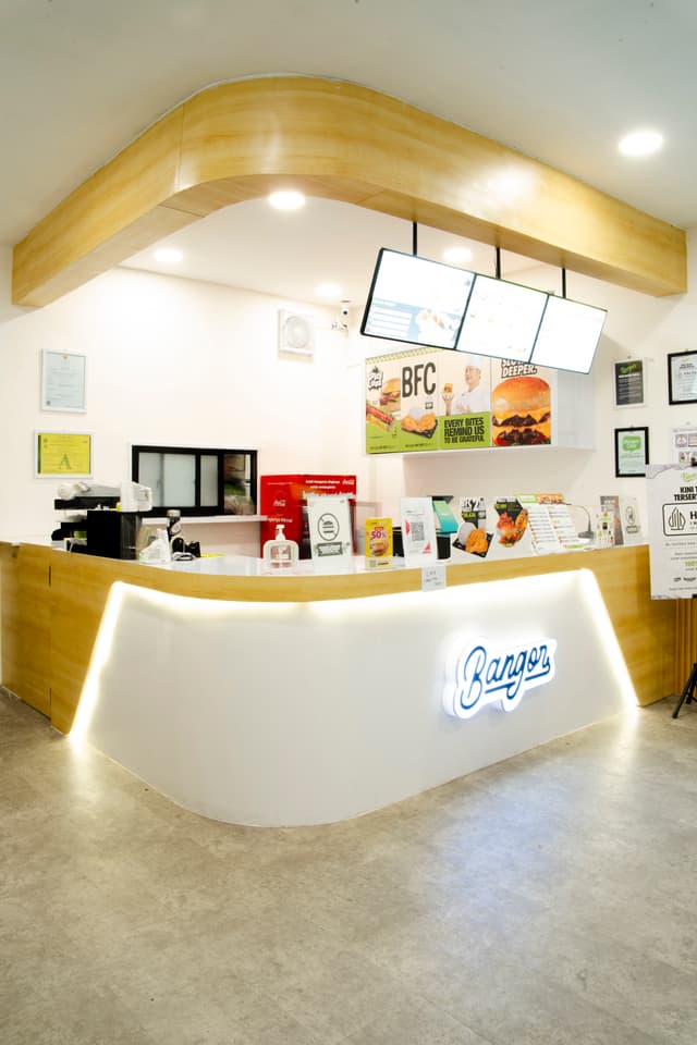 Konsep Outlet Burger Bangor 1